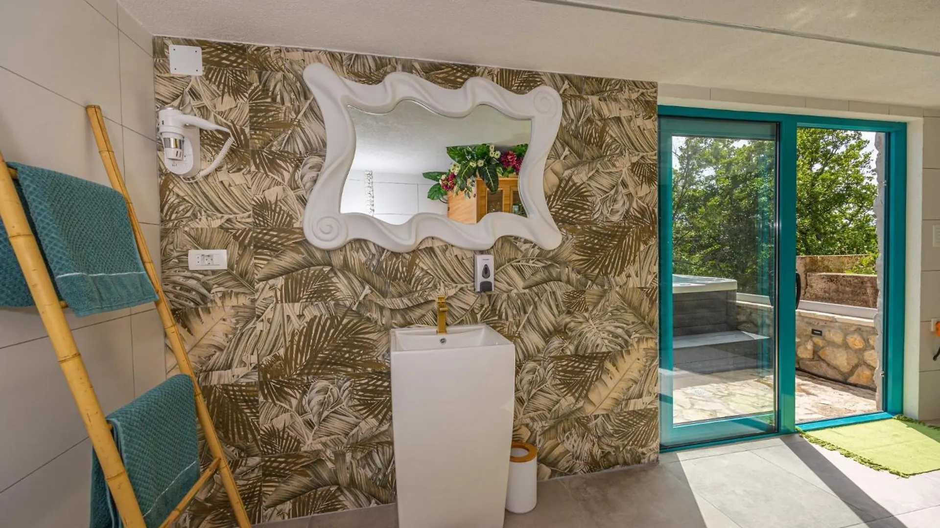 Palmhouse In Jadranovo - Haus Fuer 6 Personen Villa